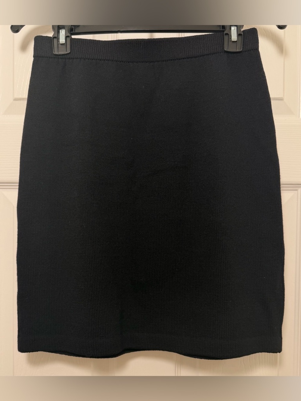 St. John Basics Black Knit Pull On Pencil Skirt Size 4